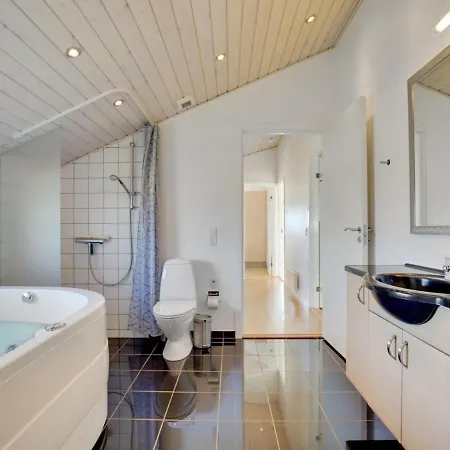Hildegunda - 950m From The Sea In Western Jutland By Interhome * Harboor