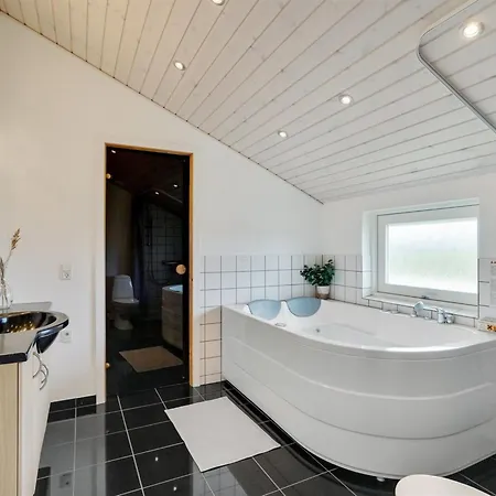 Hildegunda - 950m From The Sea By Interhome Feriehus Harboør